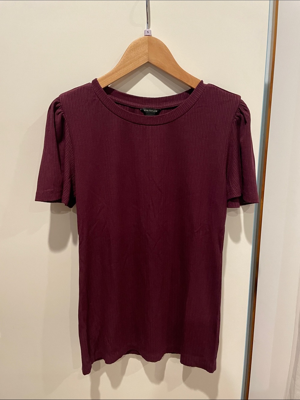 Ann Taylor Ribbed Short Sleeve Top - Dark Plum/Burgundy